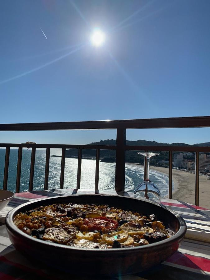 Apartamento en primerísima línea de playa con espectaculares vistas Netflix, Prime y Disney Oropesa del Mar Exterior foto