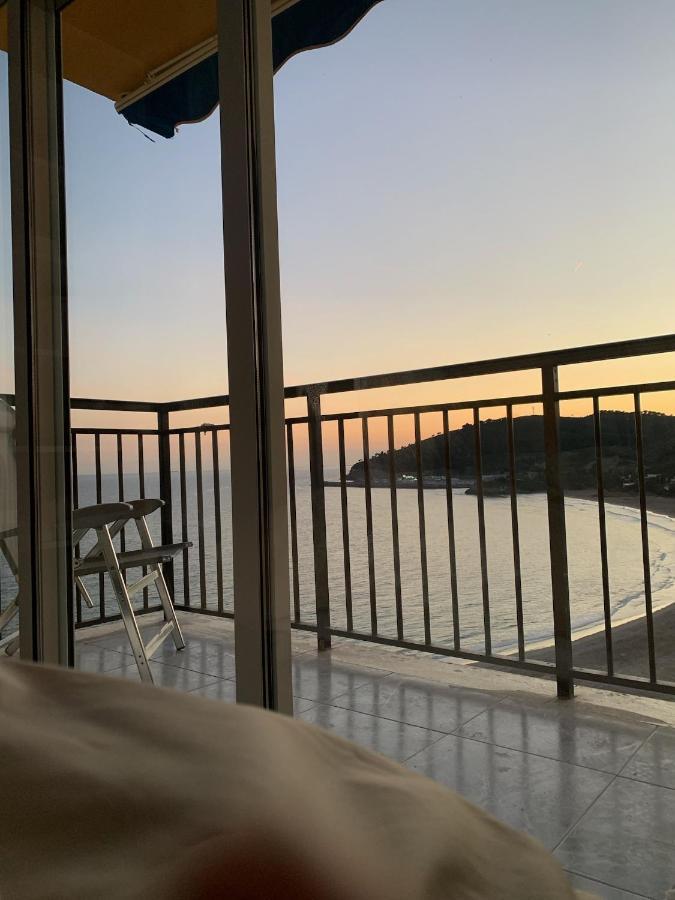 Apartamento en primerísima línea de playa con espectaculares vistas Netflix, Prime y Disney Oropesa del Mar Exterior foto