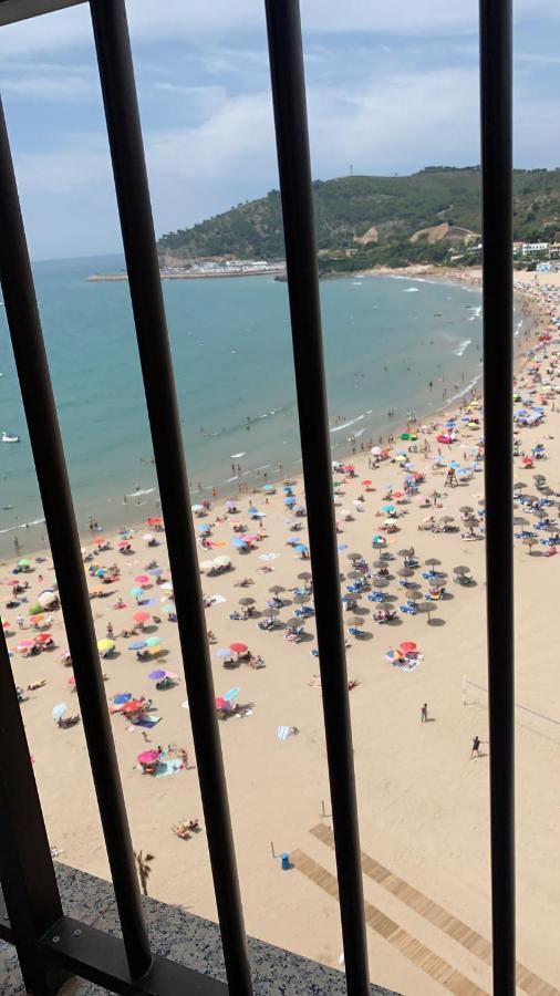 Apartamento en primerísima línea de playa con espectaculares vistas Netflix, Prime y Disney Oropesa del Mar Exterior foto